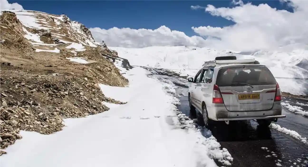 Some Easy Ways To Defog Your Car Windows During Monsoons