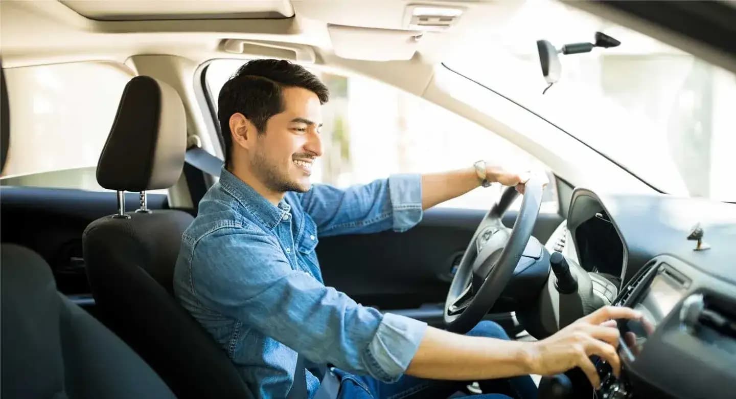 Does car insurance cover cracked windshields?