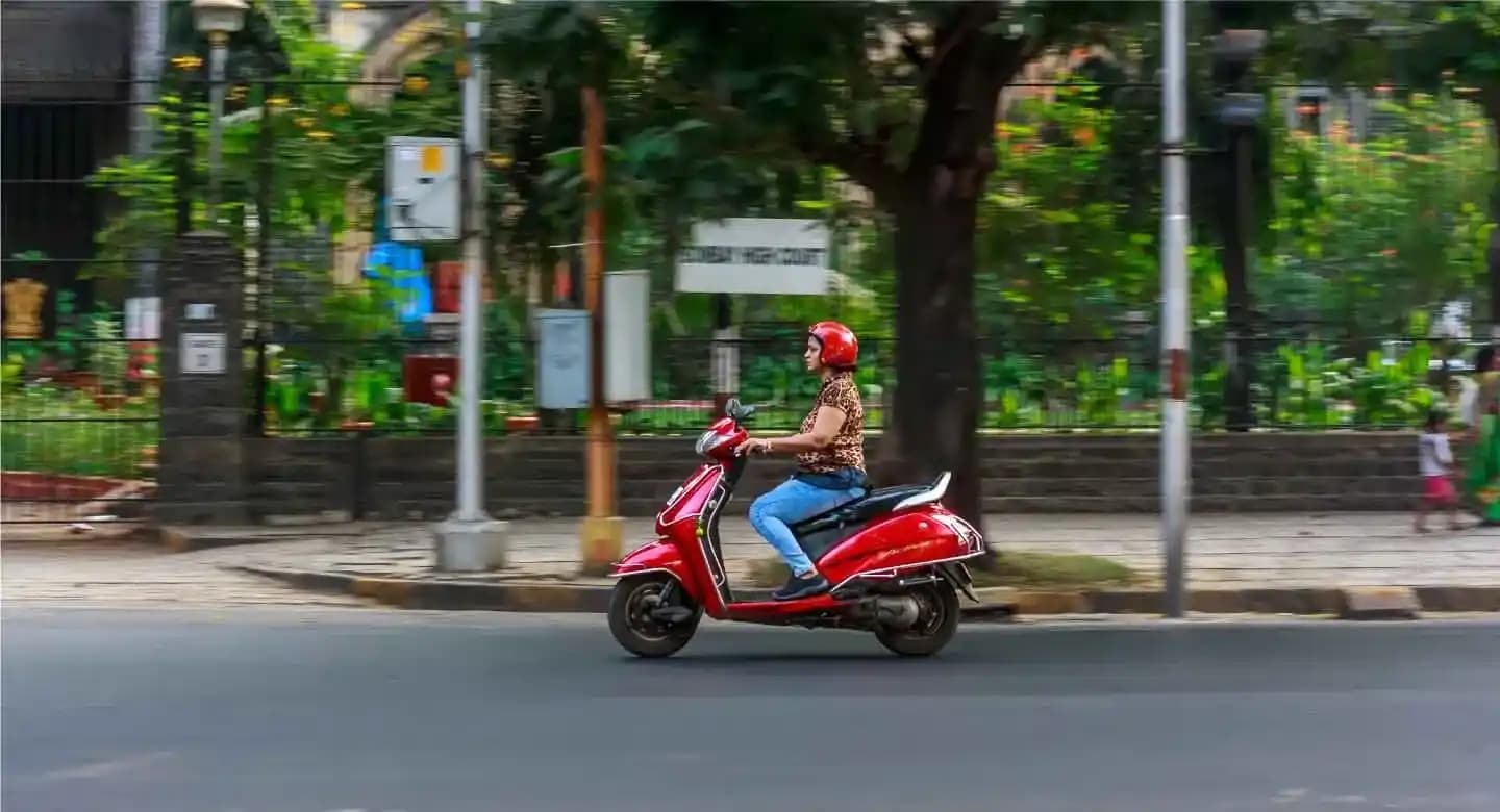 Can you make a bike insurance claim without a driving license or RC?
